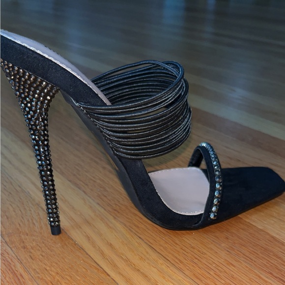 Miss Lola Slip On Heels - Picture 2 of 2